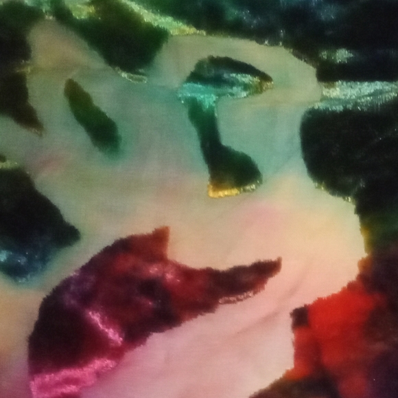 Crushed velvet scarf - Picture 6 of 6